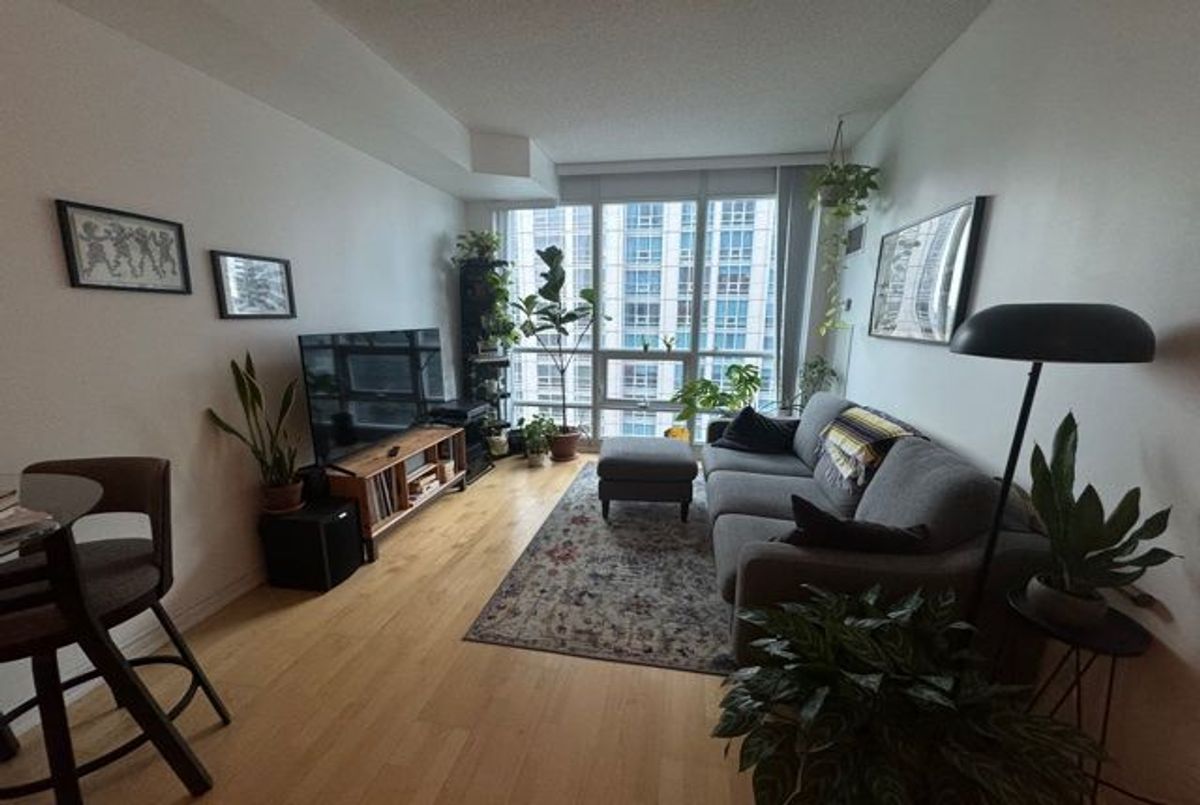 761 Bay Street Toronto 761 Bay Street Toronto