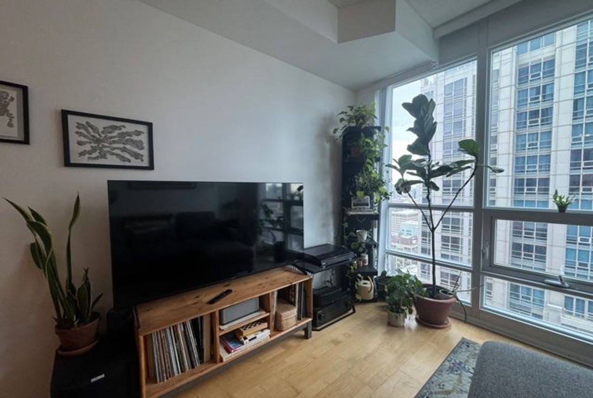761 Bay Street Toronto 761 Bay Street Toronto