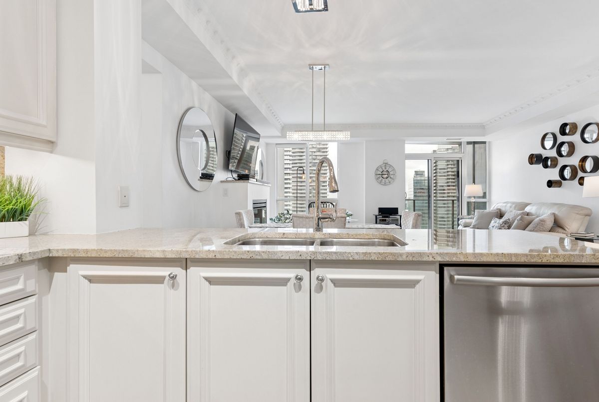 16 Harbour Street Toronto 16 Harbour Street Toronto