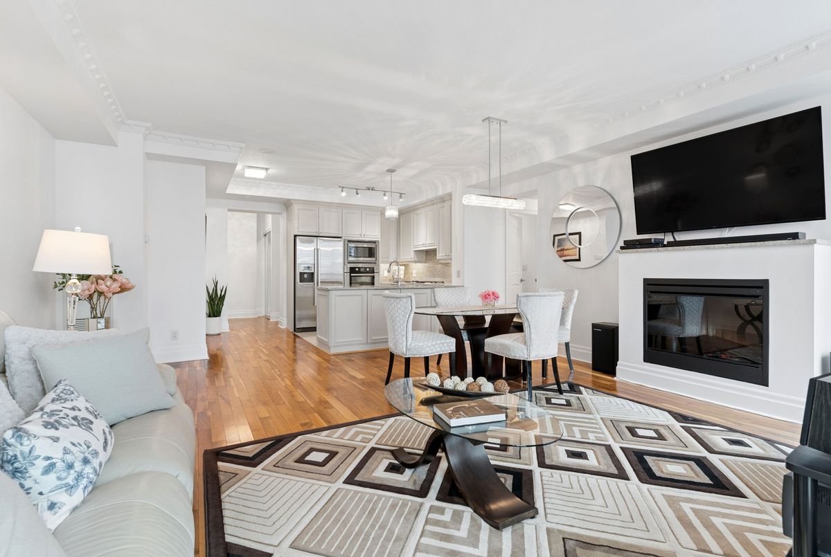 16 Harbour Street Toronto 16 Harbour Street Toronto