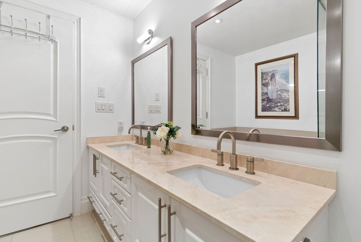 16 Harbour Street Toronto 16 Harbour Street Toronto