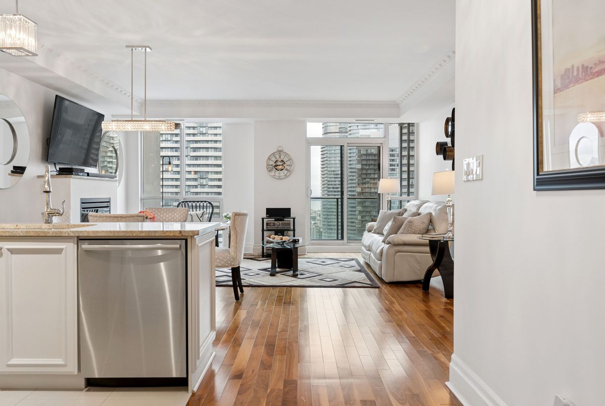 16 Harbour Street Toronto 16 Harbour Street Toronto