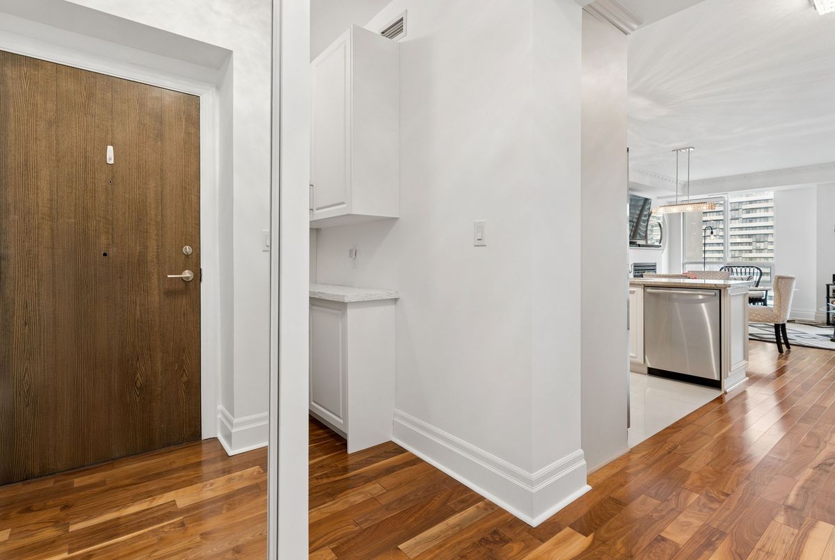 16 Harbour Street Toronto 16 Harbour Street Toronto