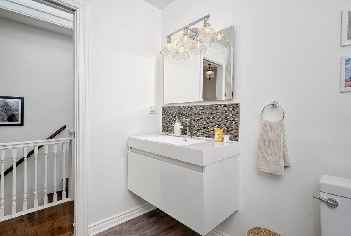 554 Balliol Street Toronto 554 Balliol Street Toronto