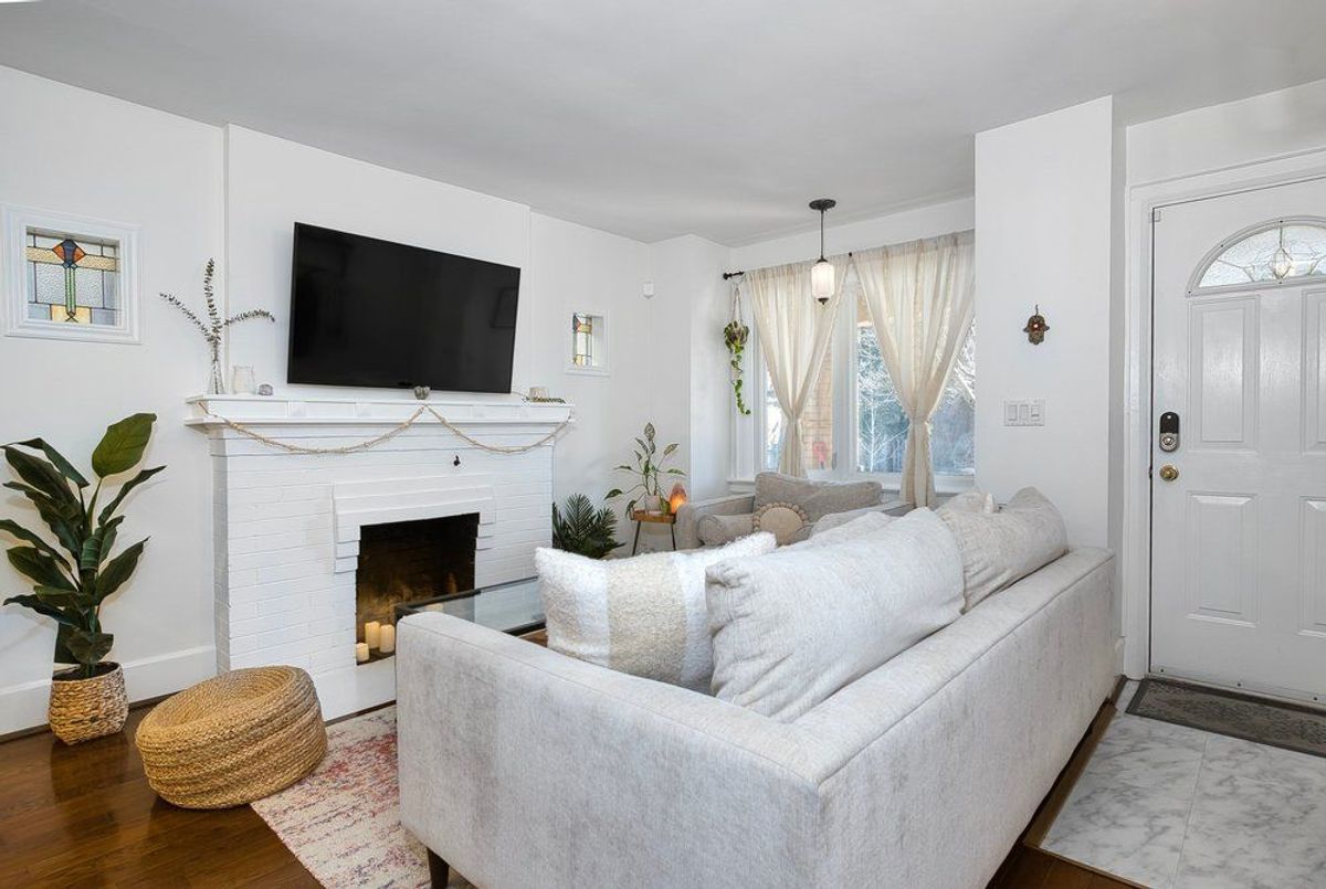 554 Balliol Street Toronto 554 Balliol Street Toronto