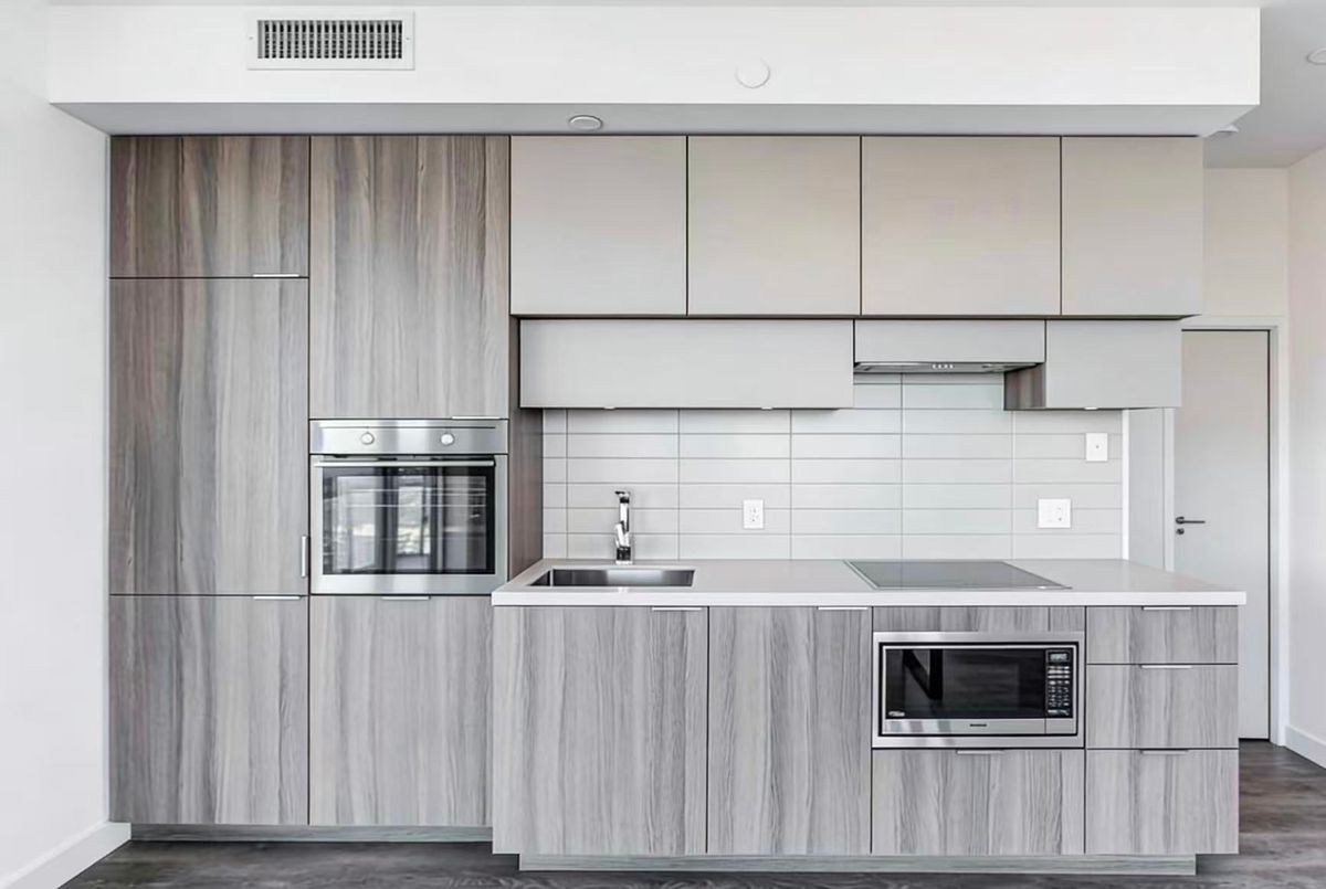 8 Eglinton Avenue E Toronto 8 Eglinton Avenue E Toronto