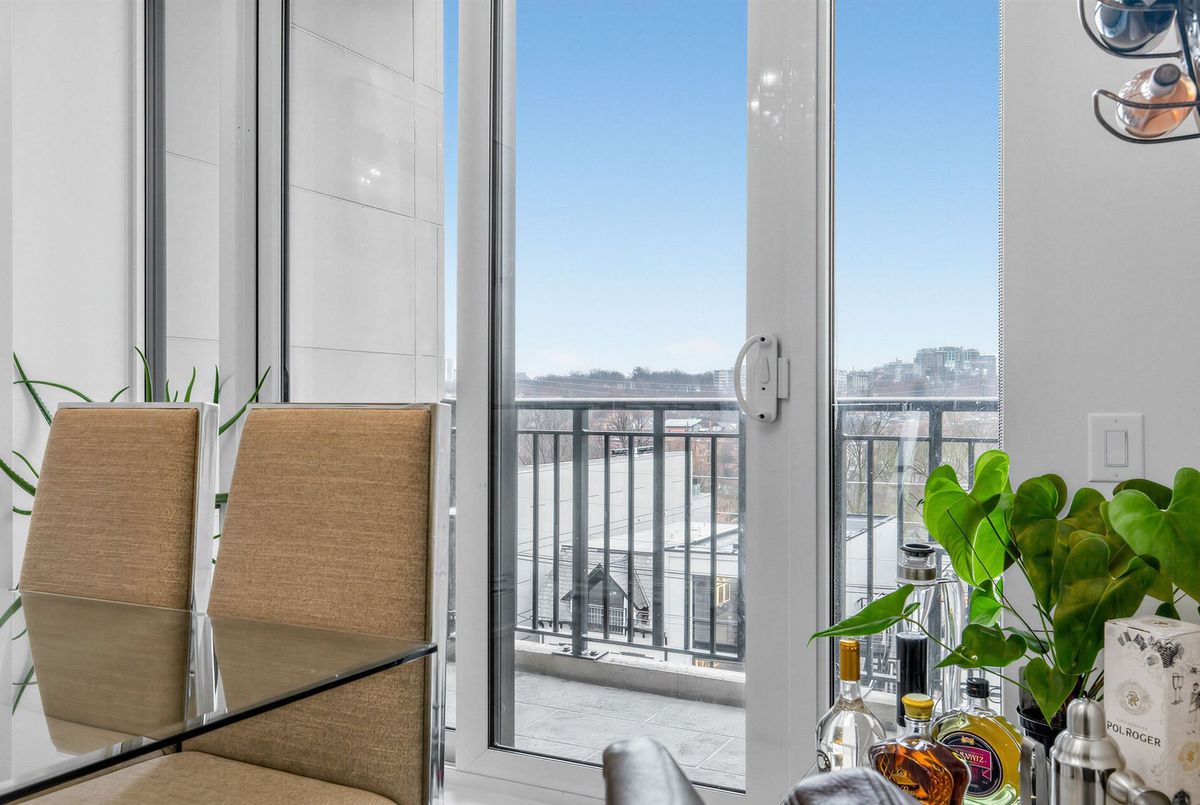 133 Hazelton Avenue Toronto 133 Hazelton Avenue Toronto