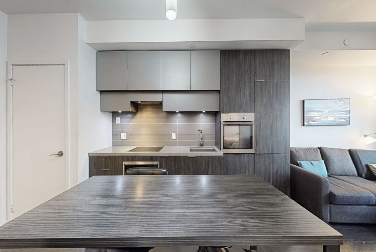 8 Eglinton Avenue E Toronto 8 Eglinton Avenue E Toronto