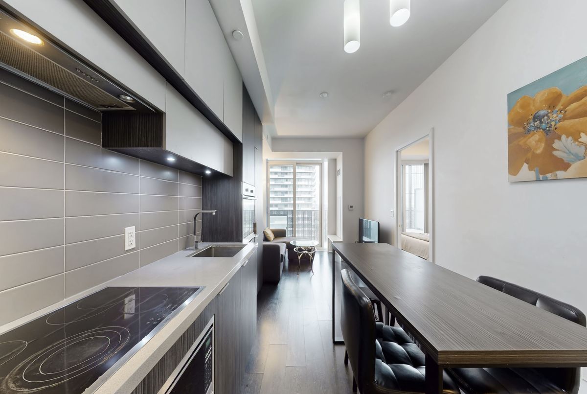 8 Eglinton Avenue E Toronto 8 Eglinton Avenue E Toronto