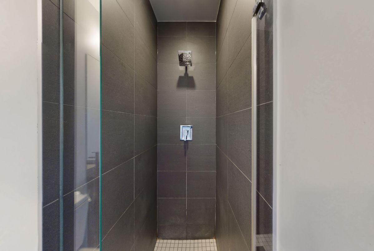 8 Eglinton Avenue E Toronto 8 Eglinton Avenue E Toronto