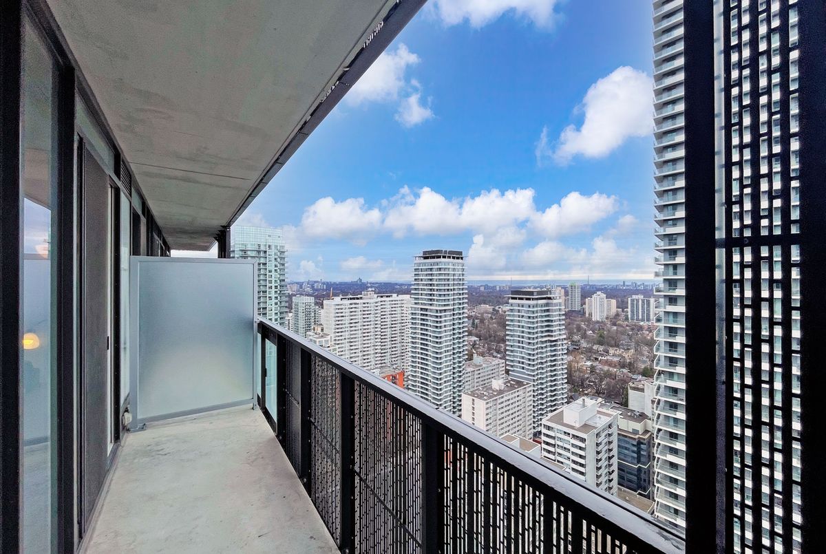 8 Eglinton Avenue E Toronto 8 Eglinton Avenue E Toronto