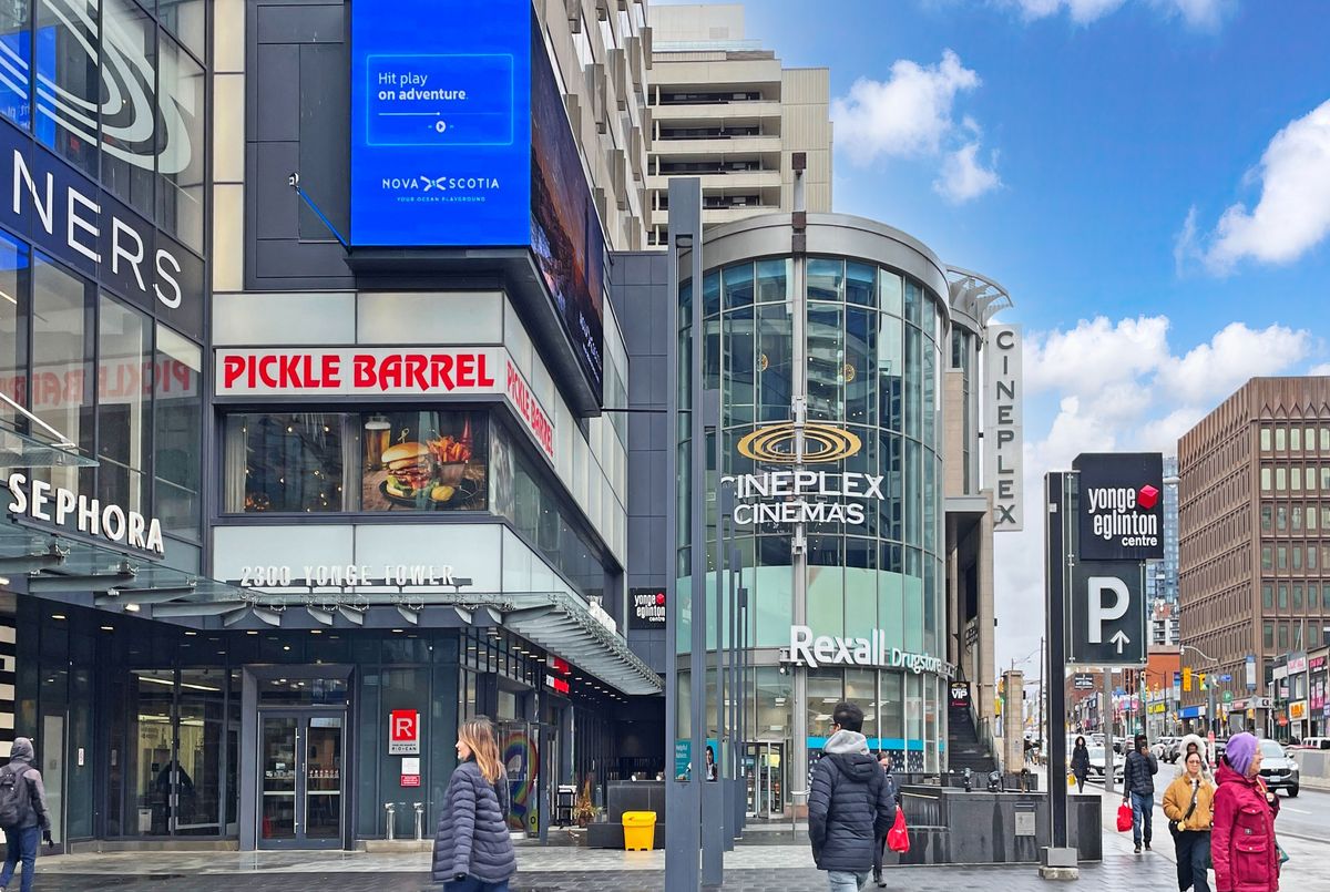 8 Eglinton Avenue E Toronto 8 Eglinton Avenue E Toronto