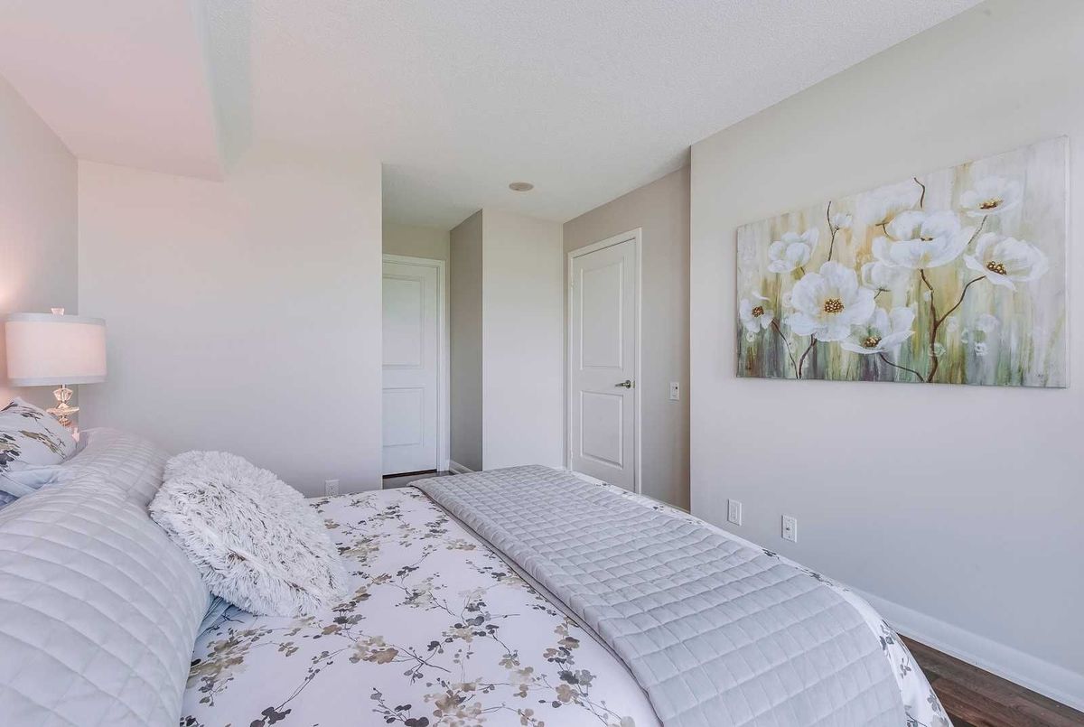 17 Anndale Drive Toronto 17 Anndale Drive Toronto