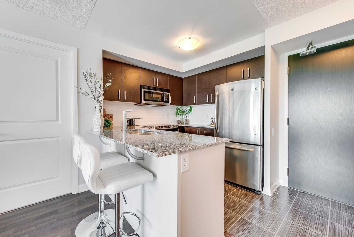 17 Anndale Drive Toronto 17 Anndale Drive Toronto