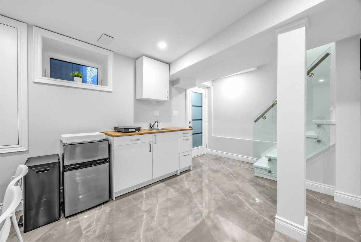 623 Dupont Street Toronto 623 Dupont Street Toronto