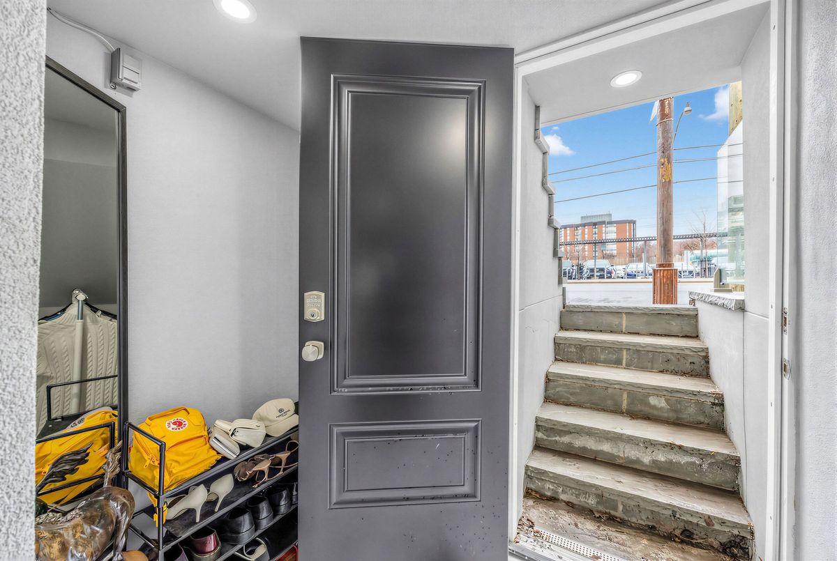 623 Dupont Street Toronto 623 Dupont Street Toronto
