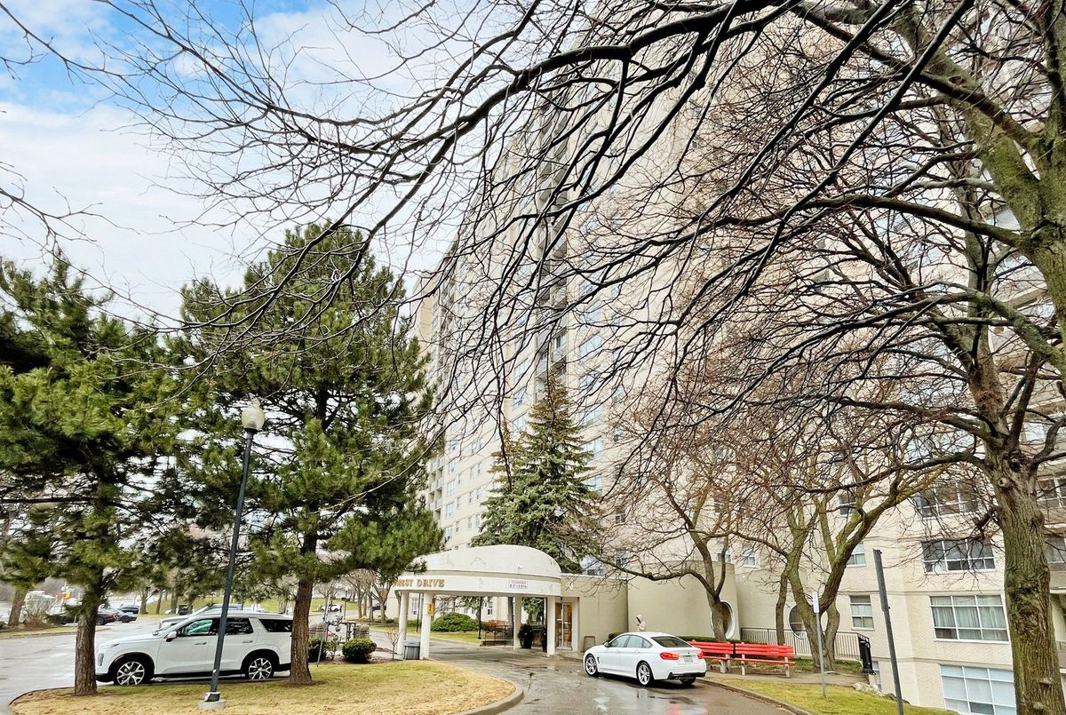 5 Parkway Forest Drive Toronto 5 Parkway Forest Drive Toronto