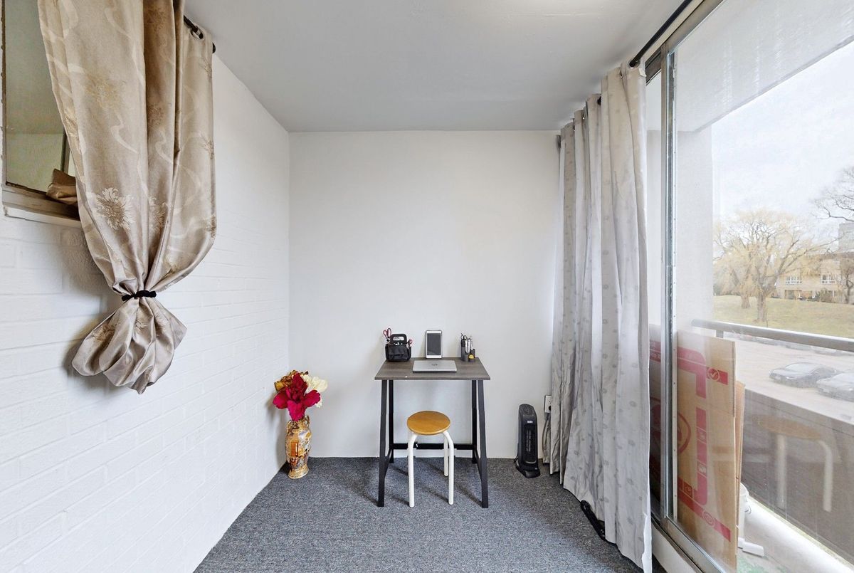 5 Parkway Forest Drive Toronto 5 Parkway Forest Drive Toronto