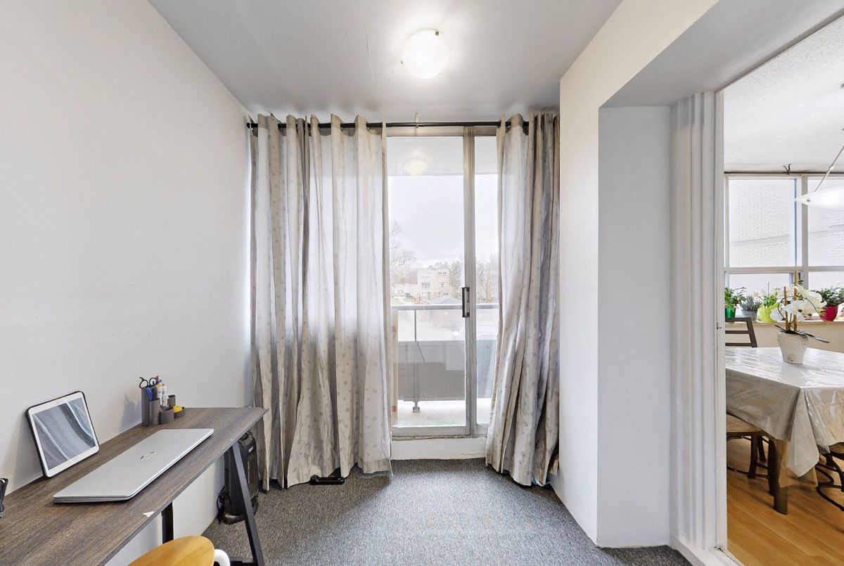 5 Parkway Forest Drive Toronto 5 Parkway Forest Drive Toronto