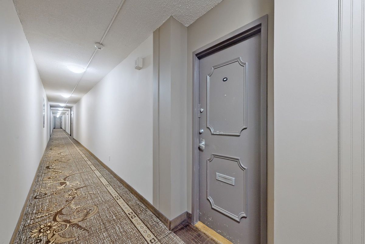 5 Parkway Forest Drive Toronto 5 Parkway Forest Drive Toronto