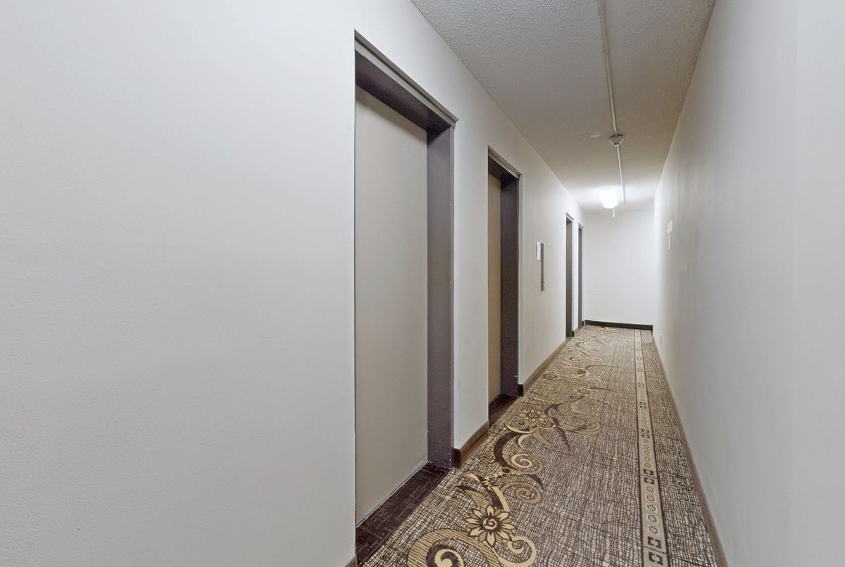 5 Parkway Forest Drive Toronto 5 Parkway Forest Drive Toronto