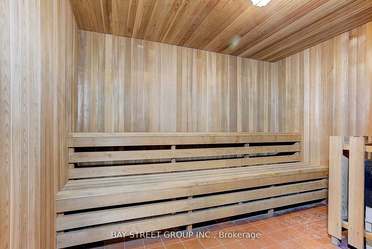 5 Parkway Forest Drive Toronto 5 Parkway Forest Drive Toronto