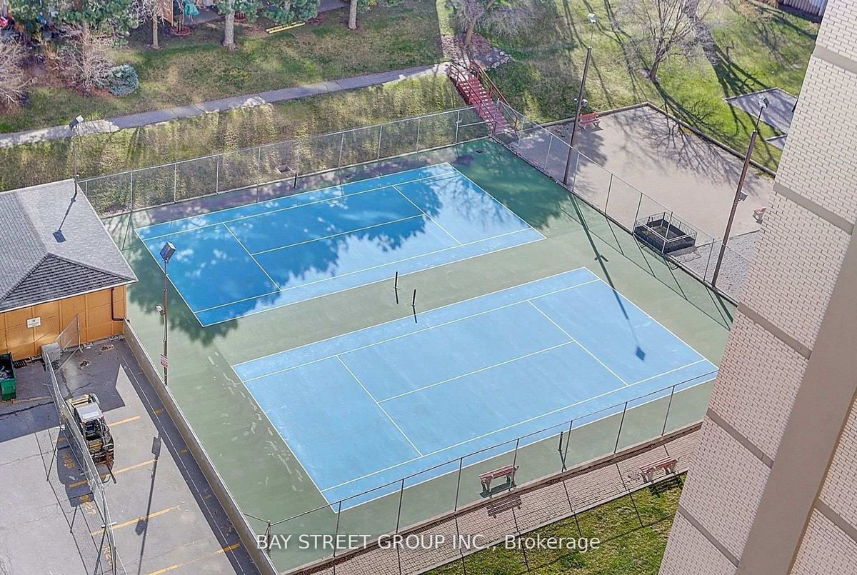 5 Parkway Forest Drive Toronto 5 Parkway Forest Drive Toronto