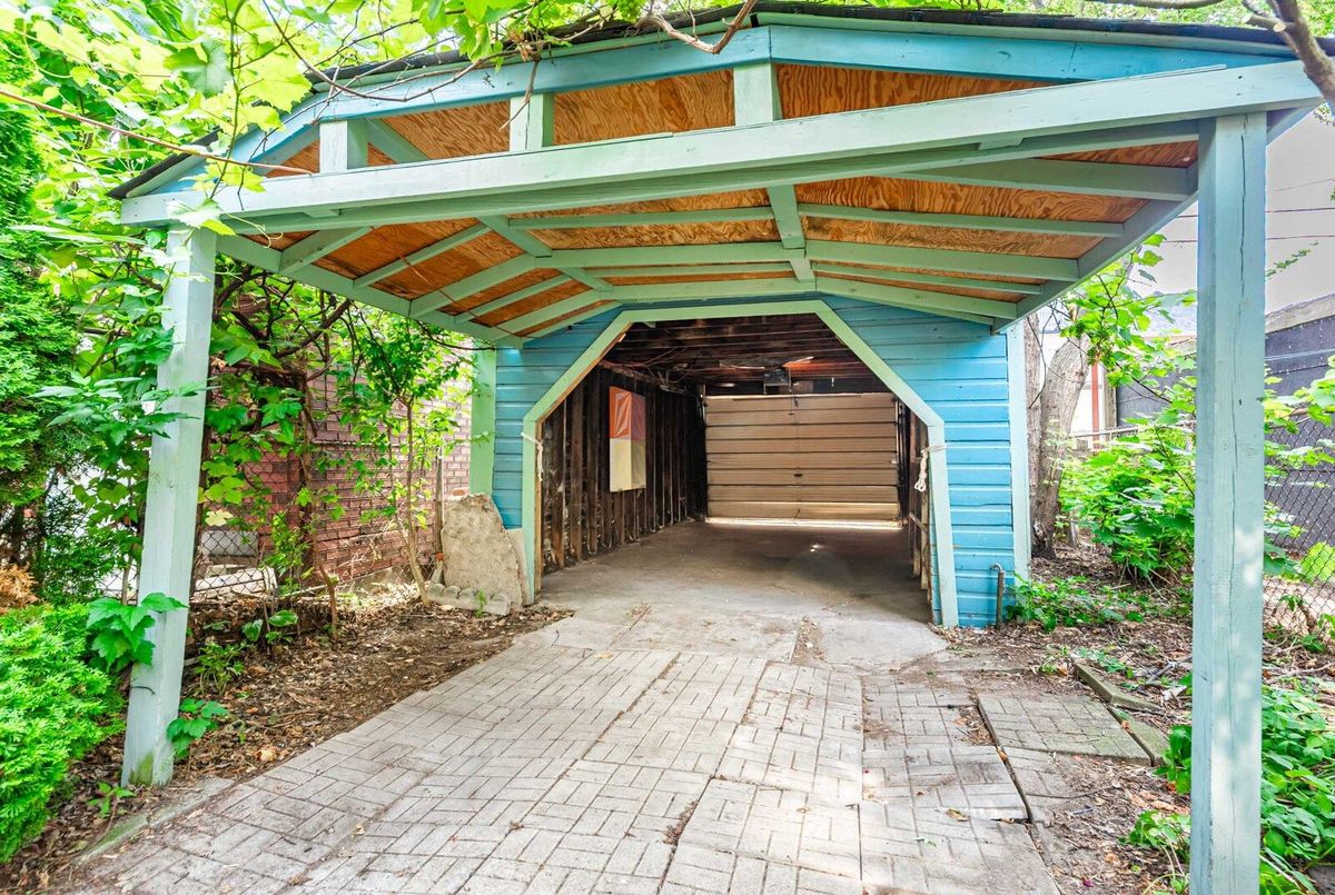 1188 Ossington Avenue Toronto 1188 Ossington Avenue Toronto
