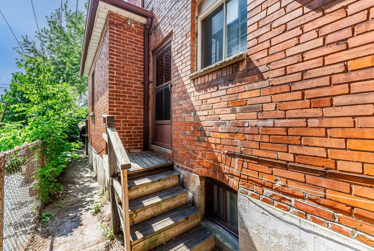 1188 Ossington Avenue Toronto 1188 Ossington Avenue Toronto