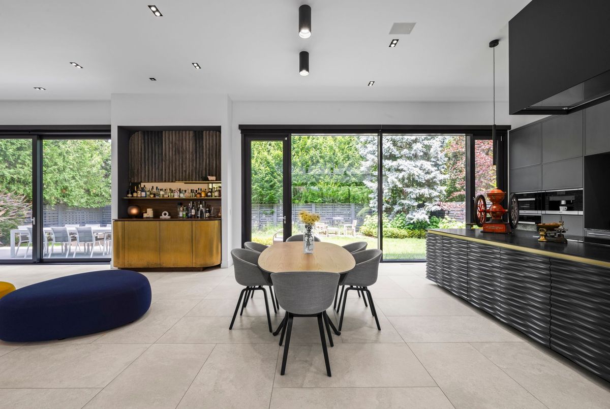 108 Stratford Crescent Toronto 108 Stratford Crescent Toronto