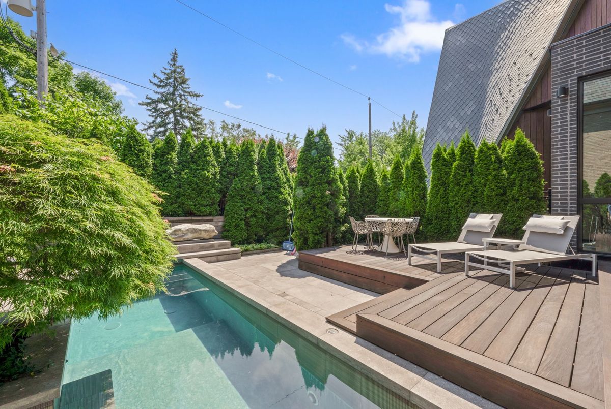 108 Stratford Crescent Toronto 108 Stratford Crescent Toronto