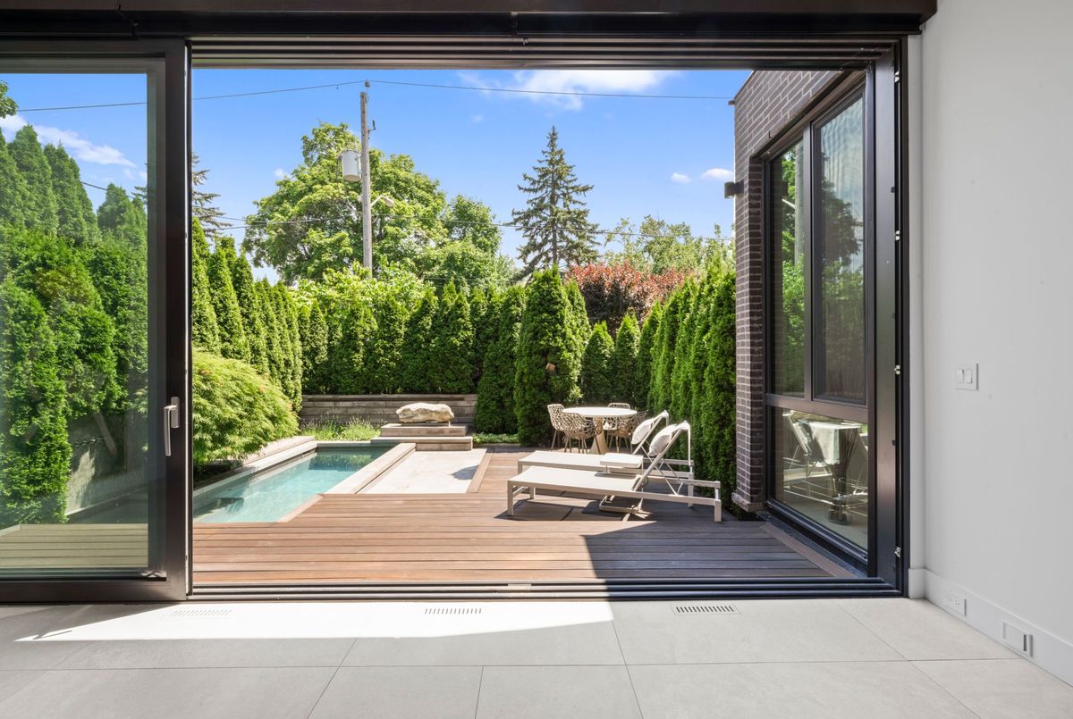 108 Stratford Crescent Toronto 108 Stratford Crescent Toronto