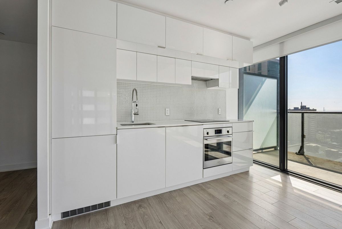 185 Roehampton Avenue Toronto 185 Roehampton Avenue Toronto