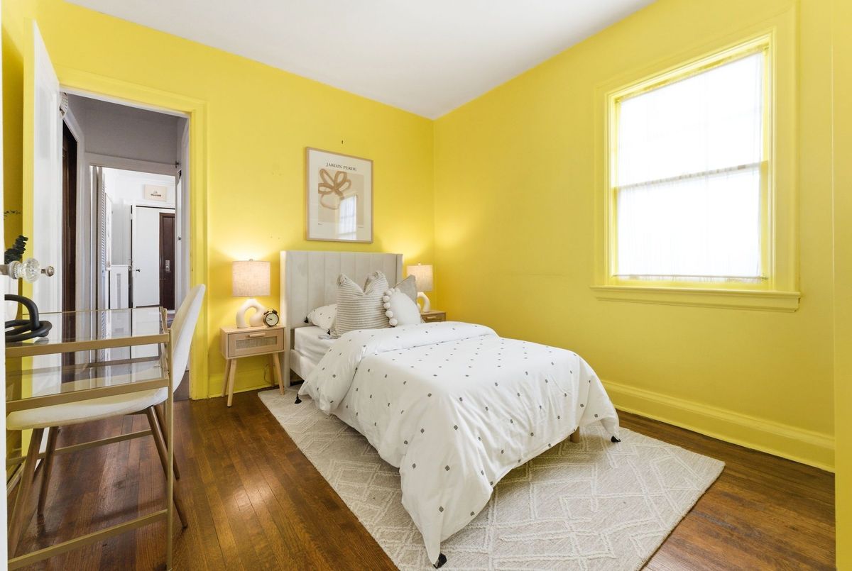 222 Chaplin Crescent Toronto 222 Chaplin Crescent Toronto