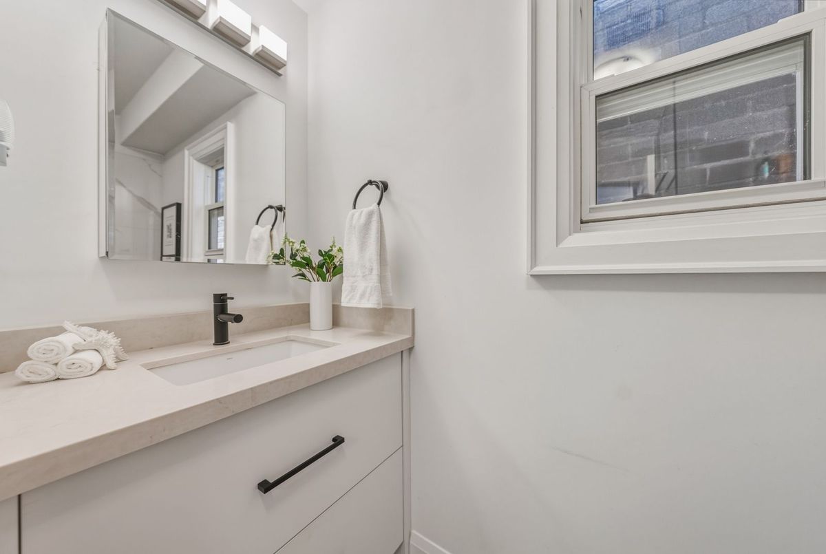 172 Melrose Avenue Toronto 172 Melrose Avenue Toronto