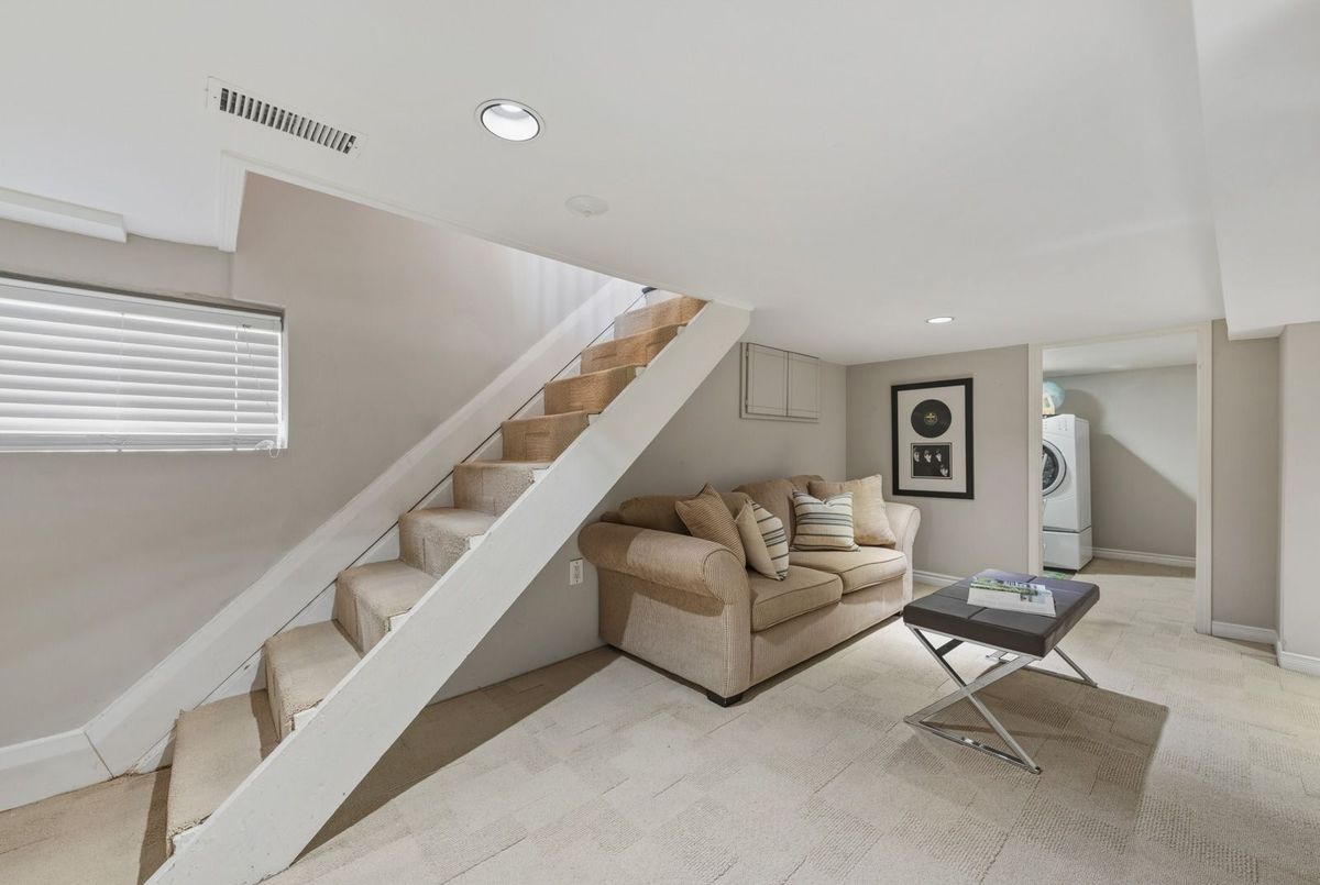 172 Melrose Avenue Toronto 172 Melrose Avenue Toronto