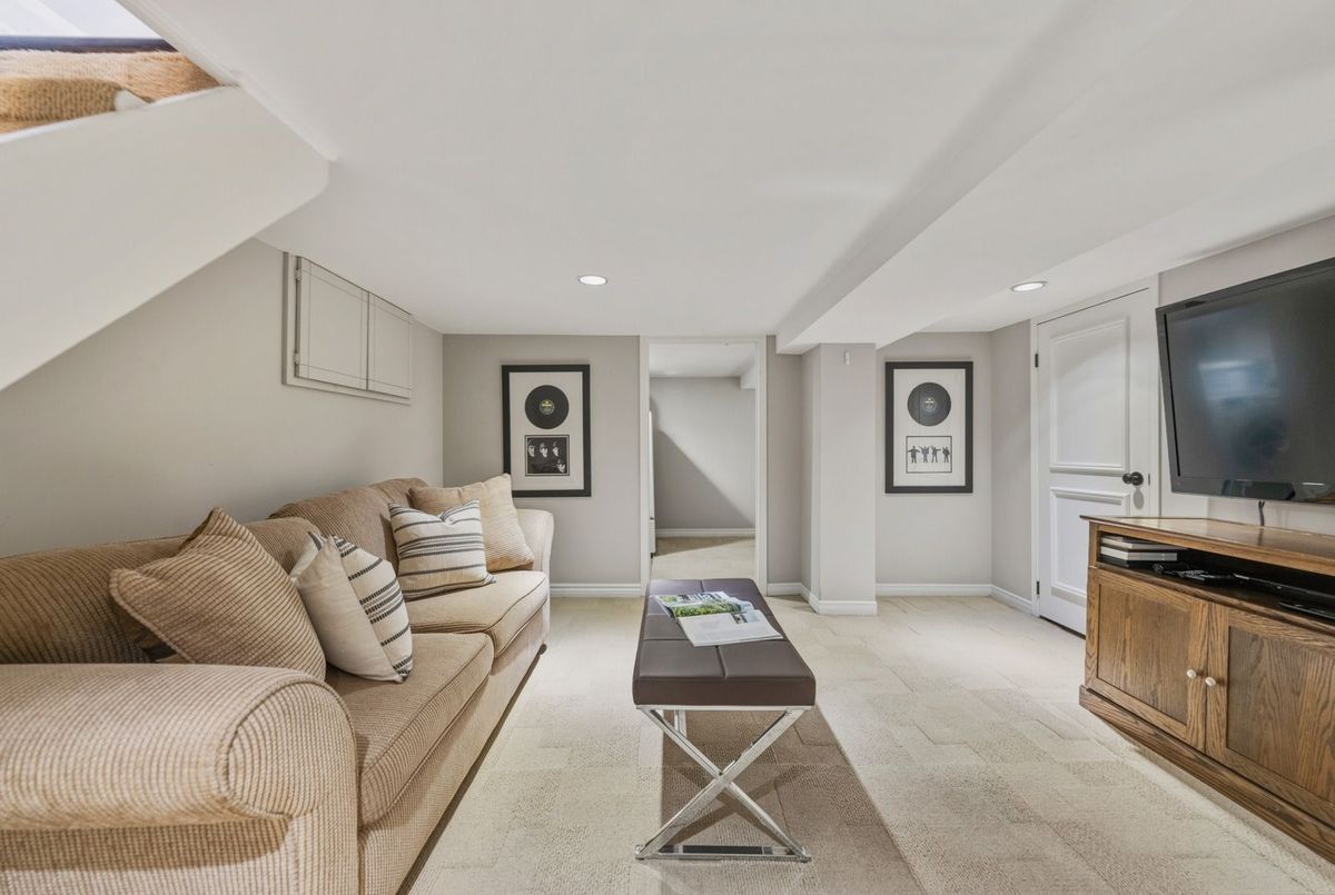 172 Melrose Avenue Toronto 172 Melrose Avenue Toronto