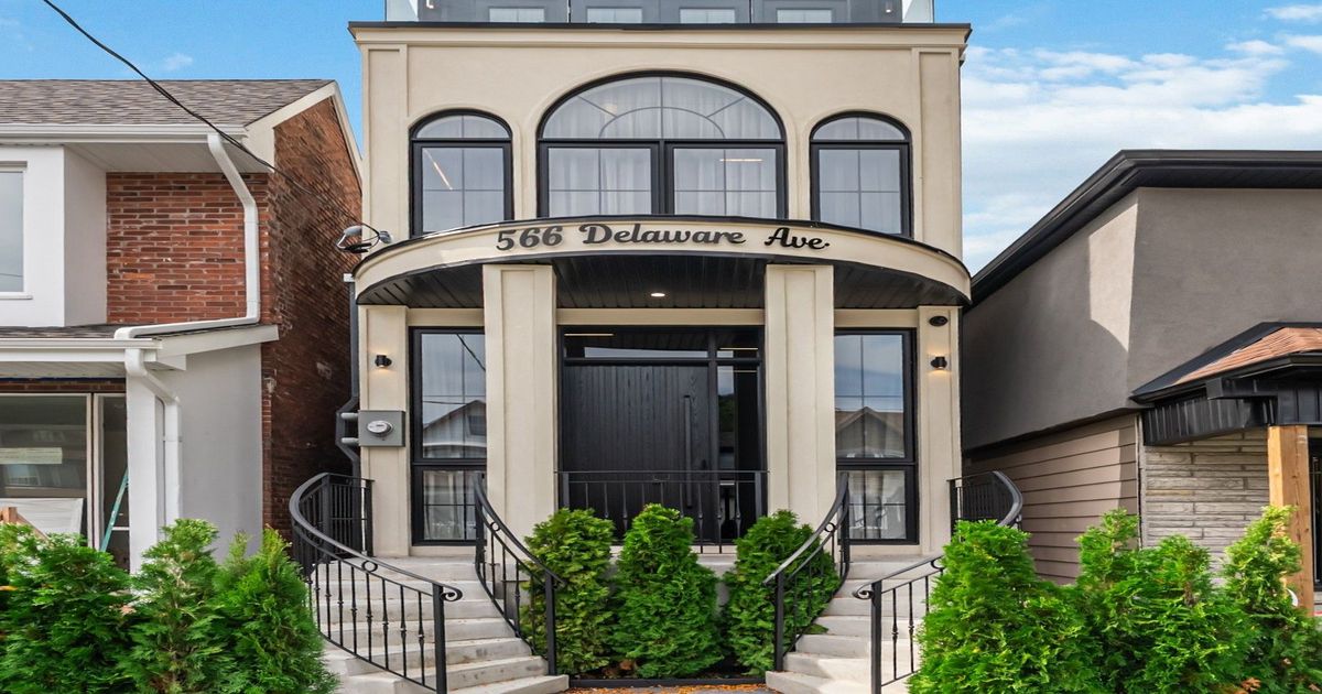 566 Delaware Avenue N Toronto