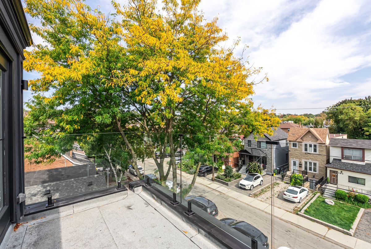 566 Delaware Avenue N Toronto 566 Delaware Avenue N Toronto