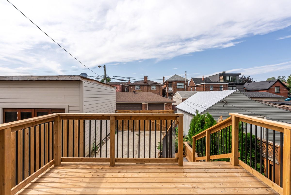 566 Delaware Avenue N Toronto 566 Delaware Avenue N Toronto