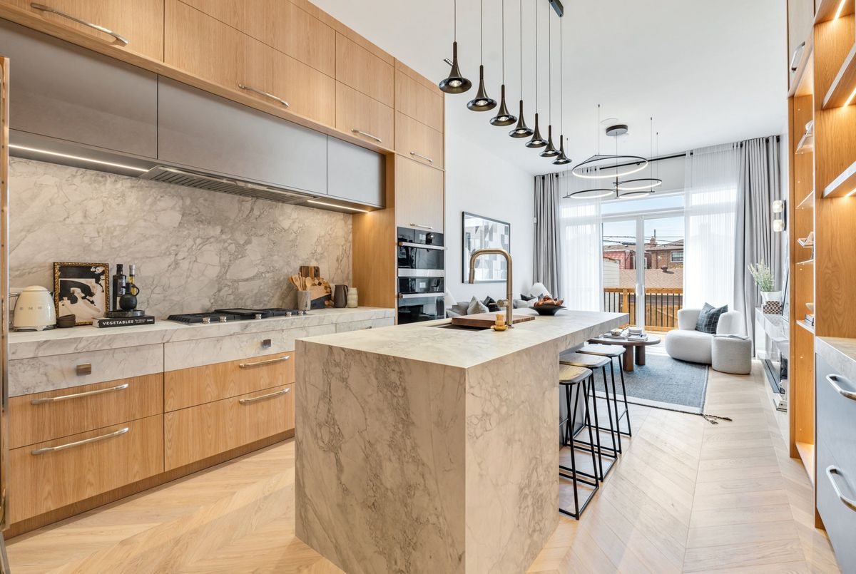 566 Delaware Avenue N Toronto 566 Delaware Avenue N Toronto