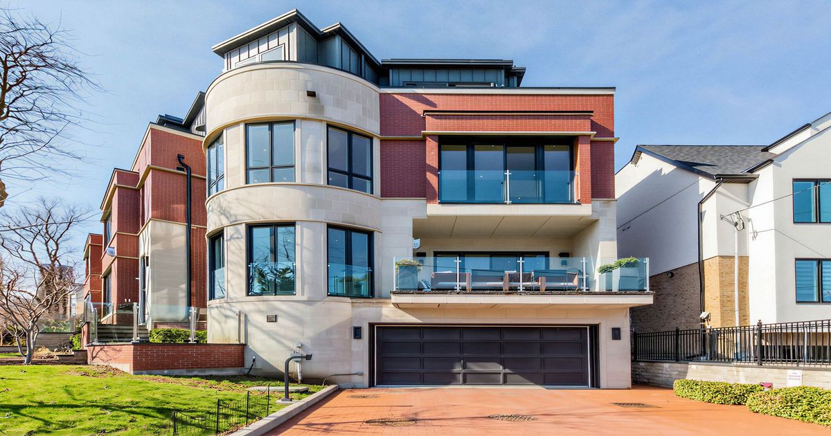 1 Thurloe Avenue Toronto