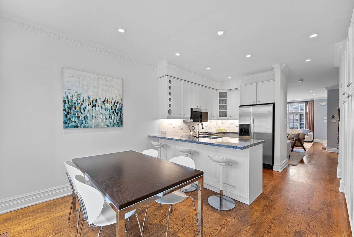 21 Castlefield Avenue Toronto 21 Castlefield Avenue Toronto