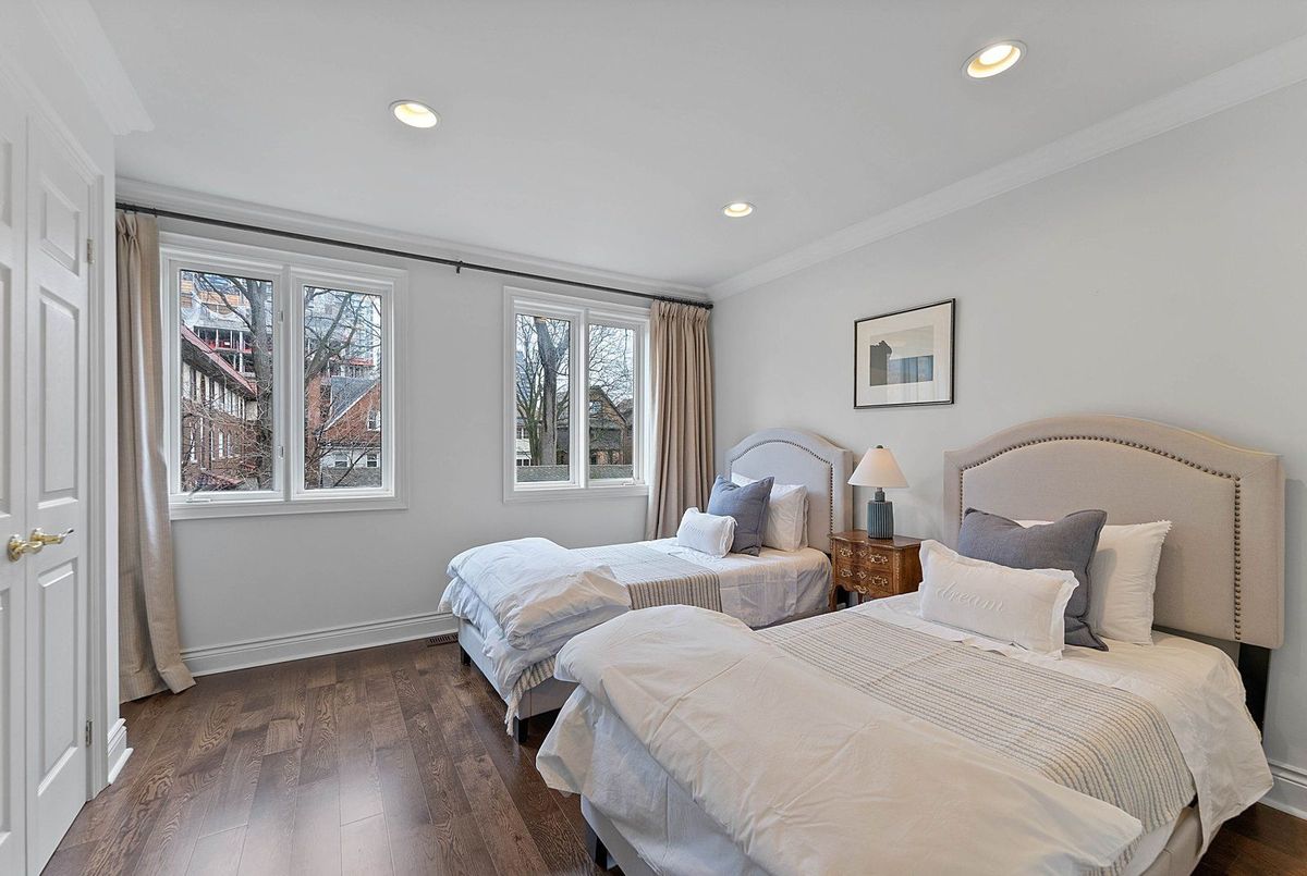 21 Castlefield Avenue Toronto 21 Castlefield Avenue Toronto