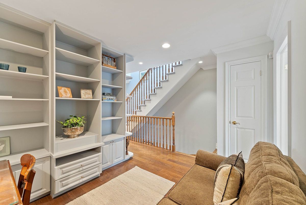 21 Castlefield Avenue Toronto 21 Castlefield Avenue Toronto