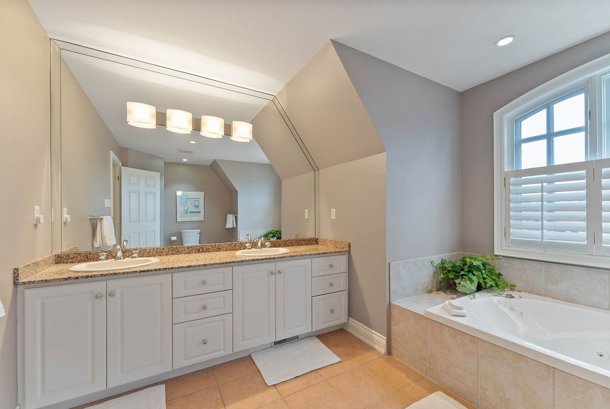 21 Castlefield Avenue Toronto 21 Castlefield Avenue Toronto