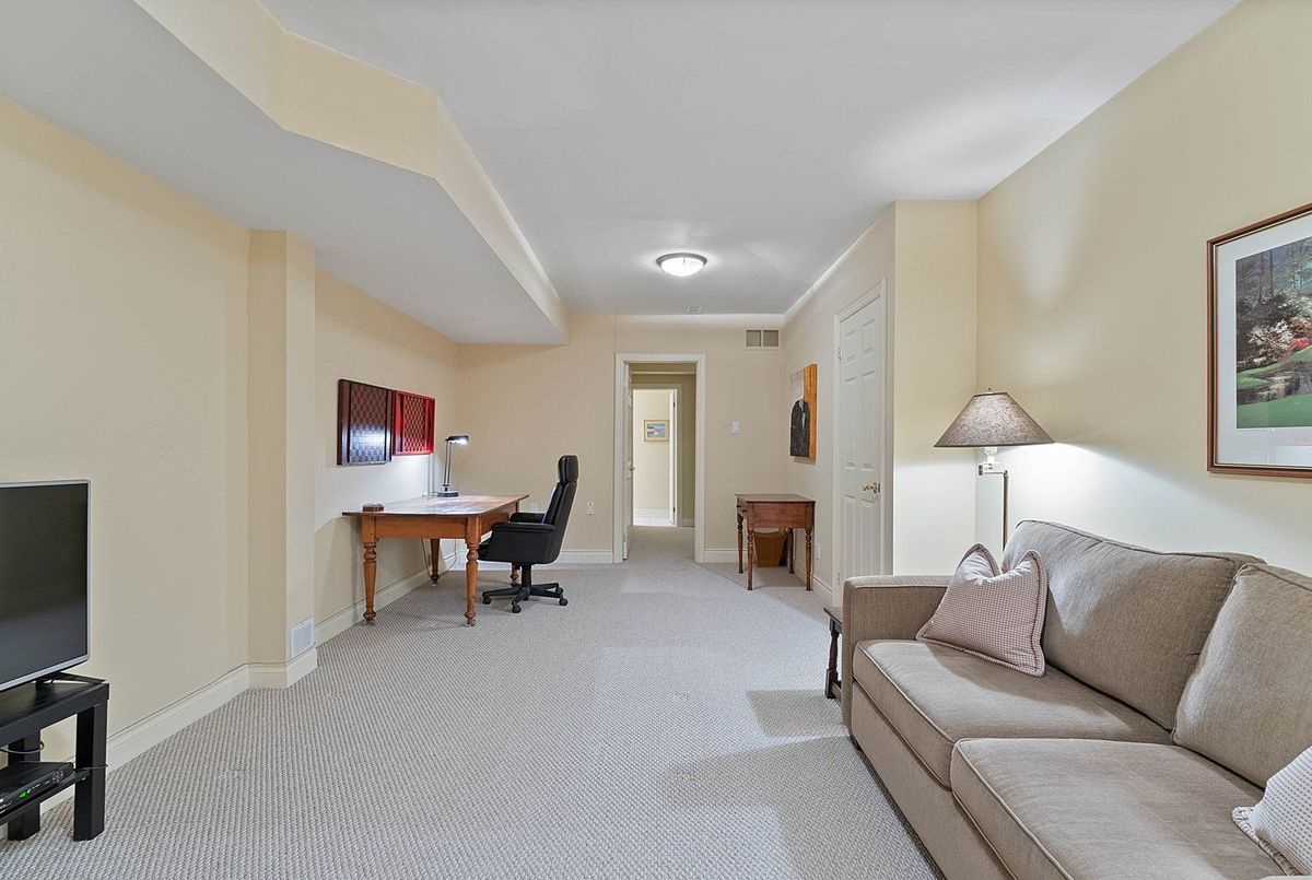 21 Castlefield Avenue Toronto 21 Castlefield Avenue Toronto
