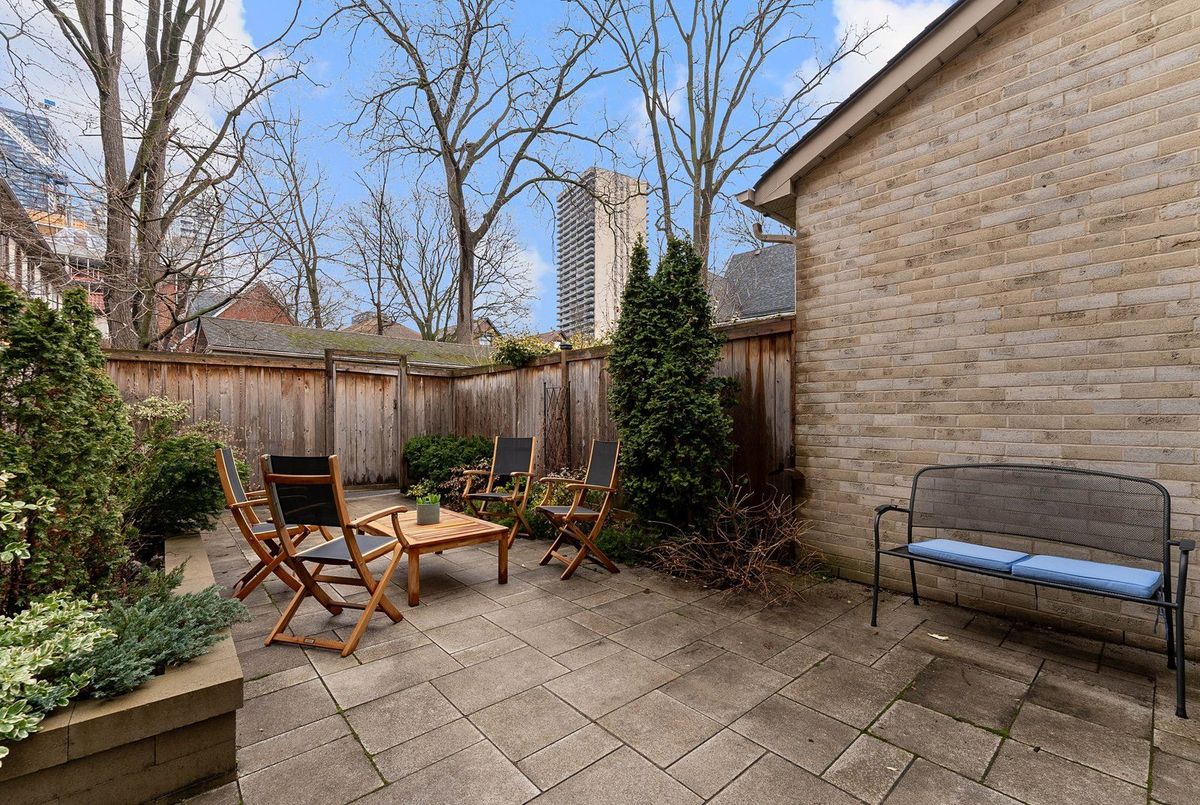 21 Castlefield Avenue Toronto 21 Castlefield Avenue Toronto