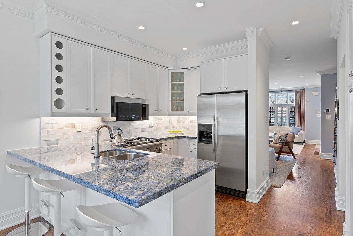 21 Castlefield Avenue Toronto 21 Castlefield Avenue Toronto