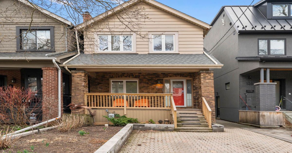 126 Pinewood Avenue Toronto